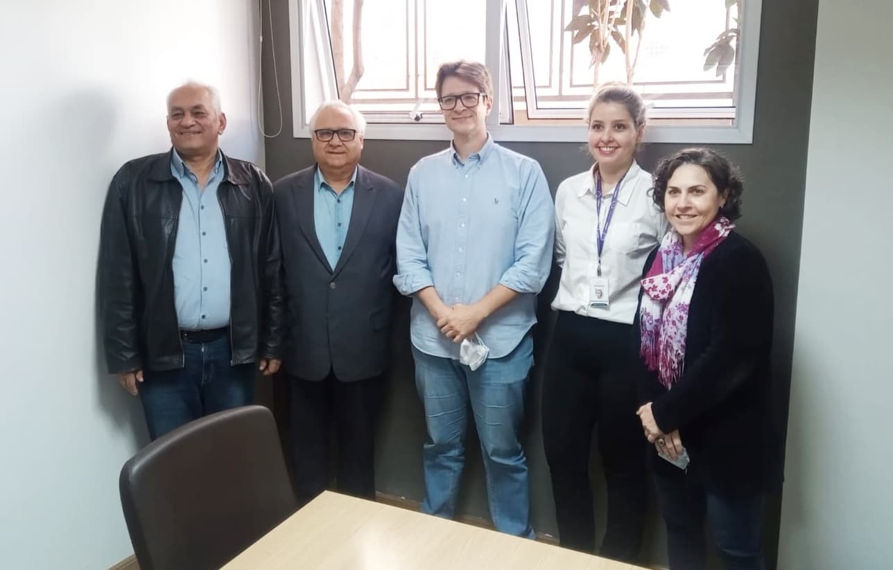 Santa Casa de Araraquara recebe visita do vereador Paulo Landim